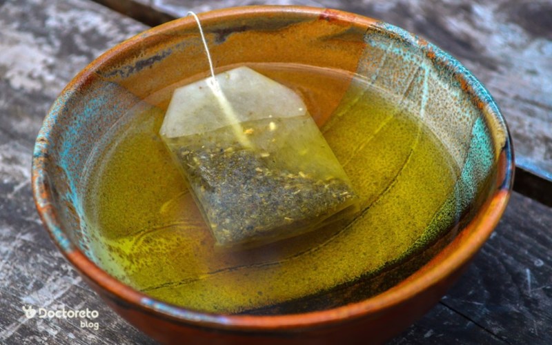 درمان خانگی گودی و سیاهی زیر چشم با چای کیسه ای