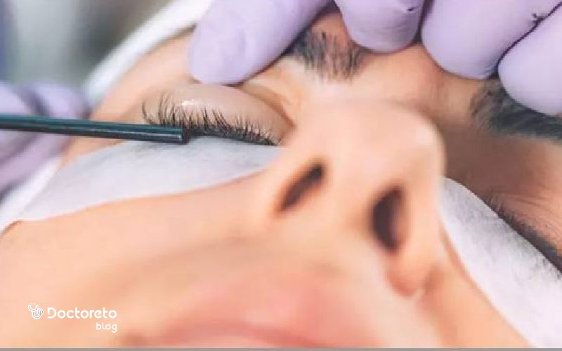روش انجام لیفت مژه