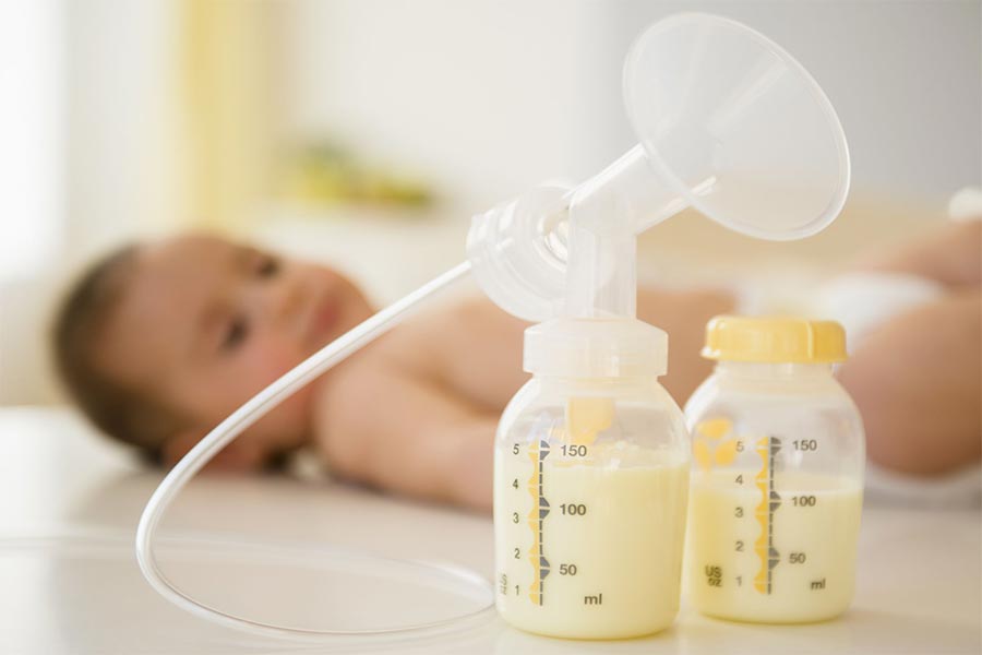 اثر برخی خوراکی ها و شیر دوشی در افزایش شیر مادر زیاد است
