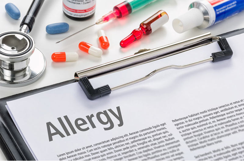 برای درمان آلرژی از آنتی هیستامین استفاده می‌شود.