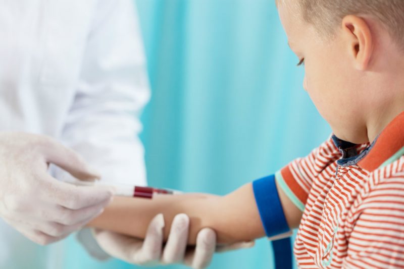 تشخیص سرطان خون در کودکان