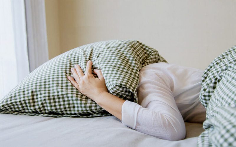 اختلالات خواب و بیداری باعث وقفه در خواب شده و مشکلاتی را ایجاد می‌کند. 