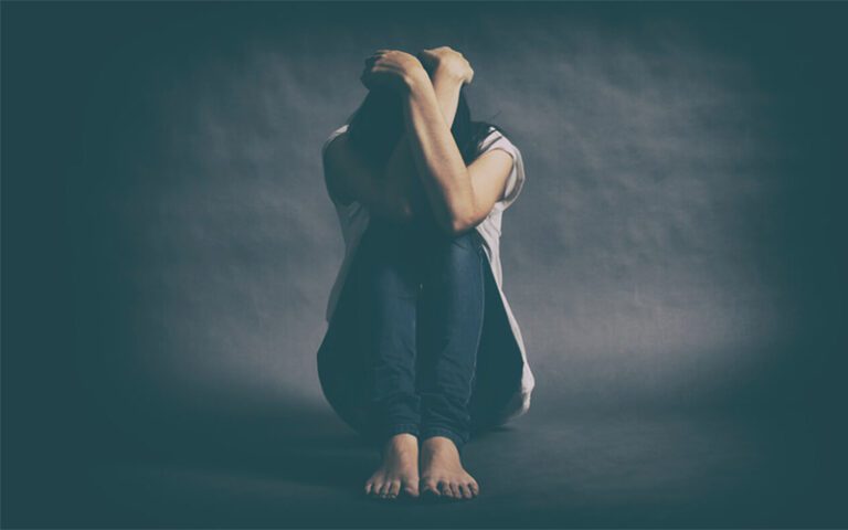 معرفی ۹ مورد از انواع افسردگی و علائم آنها