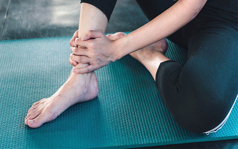 گاهی آسیب به پا باعث پارگی عضلات شده و دردی شدید در ساق پا ایجاد می‌شود.
