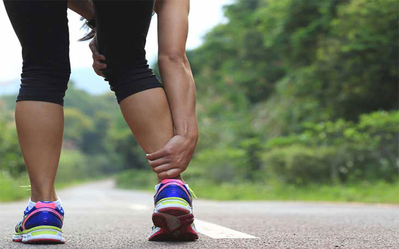  یکی از علت های اصلی درد ساق پا در ورزشکاران کشیدگی عضلات است.