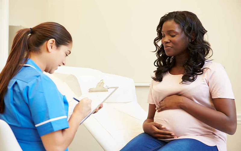 اگر خارش بدن شدید است، باید برای بررسی احتمال کلستاز بارداری به دکتر زنان مراجعه کنید.