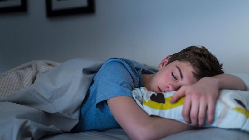 خواب برای افزایش قد در نوجوانان