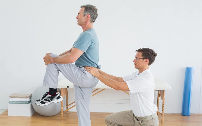 با انجام برخی تمرینات ورزشی در خانه می‌توان درد و فشار دیسک کمر را کاهش داد. 