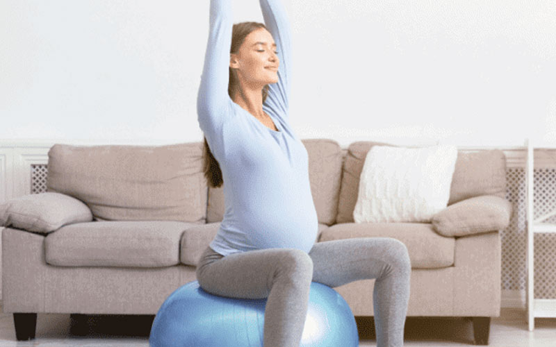 ورزش در بارداری بسیاری از عوارض را کاهش داده و زایمان را راحت‌تر می‌کند.