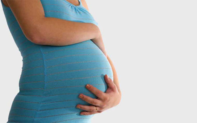 شکم شما در هفته بیست و چهارم بارداری برجسته‌تر شده و حرکات جنین بیشتر می‌شود.