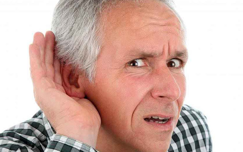 با افزایش سن ممکن است شخص دچار پیری گوش شود. 