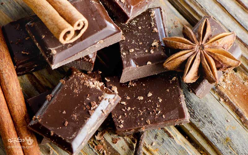 کاکائو از مواد غذایی است که می‌تواند به بهبود واریس طنابی کمک کند.