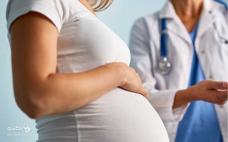 افزایش سطح هورمون‌های زنانه در دوران بارداری باعث شل شدن دیواره‌های عضلانی رگ‌های خونی می‌شود. 