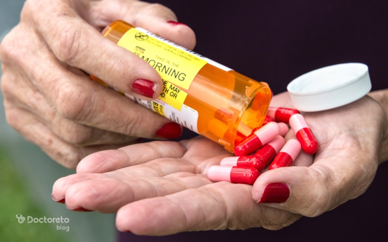 موارد احتیاط مصرف داروی آمپی سیلین چیست؟