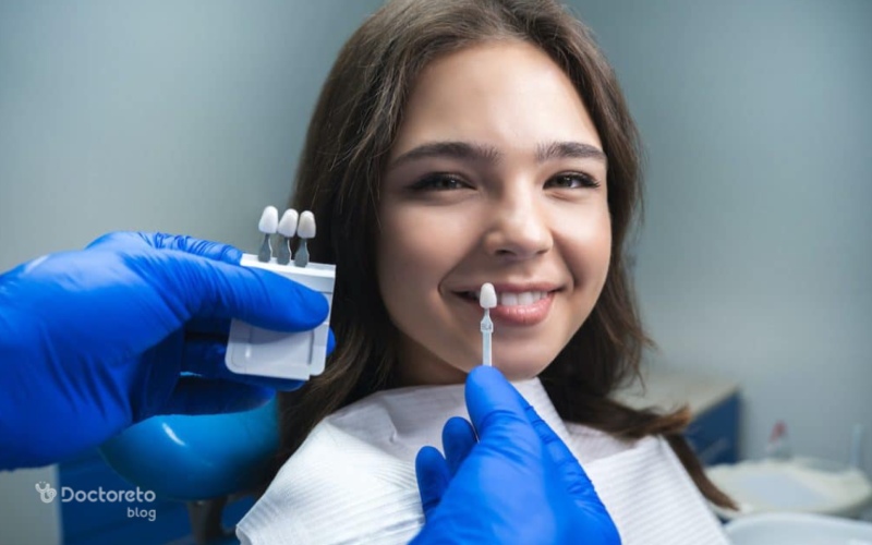 برای رفع عوارض لمینت دندان به کدام پزشک مراجعه کنیم؟