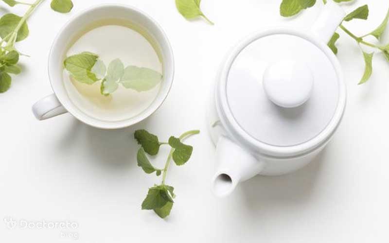 چای سبز هوجیچا کافئین بسیار کمی دارد.