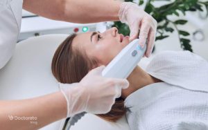 هایفوتراپی بهتره یا میکرونیدلینگ، کدام را انجام دهم؟