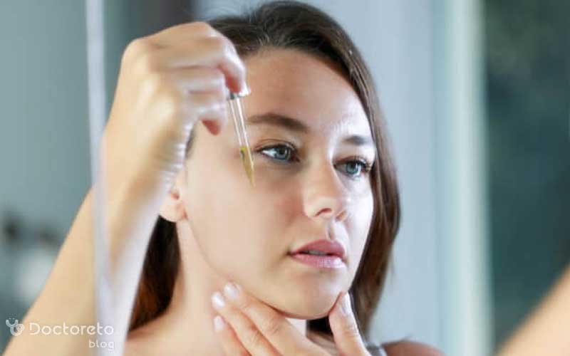 منابع غذایی دارای ویتامین‌ برای جلوگیری از ایجاد لک صورت مفید است.
