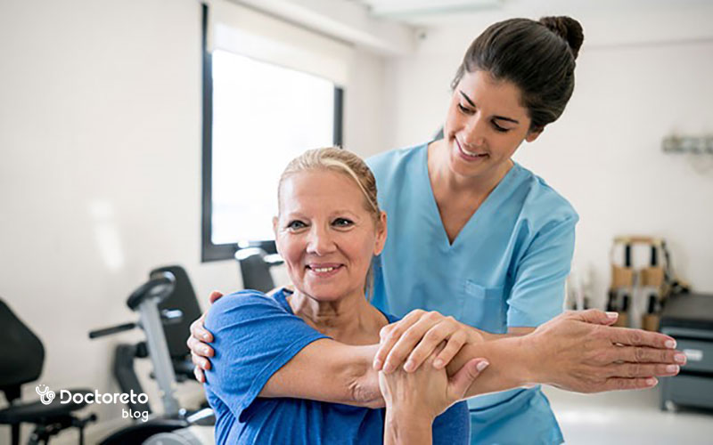 درمان درد دست بعد از عمل سرطان سینه چگونه است؟