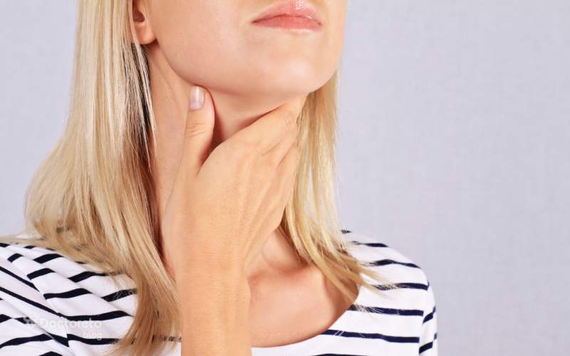 علائم انواع مختلف سرطان تیروئید چگونه است؟