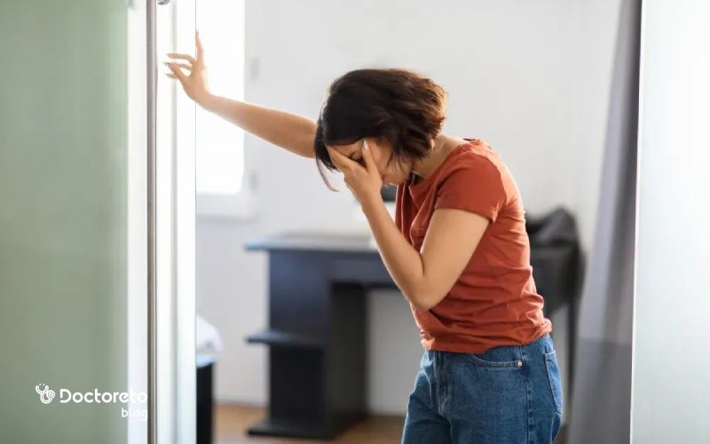 یکی از علل شایع سرگیجه ناگهانی هنگام بلند شدن آریتمی قلبی است.