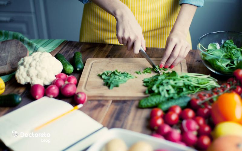 چه تغذیهای بیشترین نقش را در جلوگیری از یائسگی زودرس دارد؟