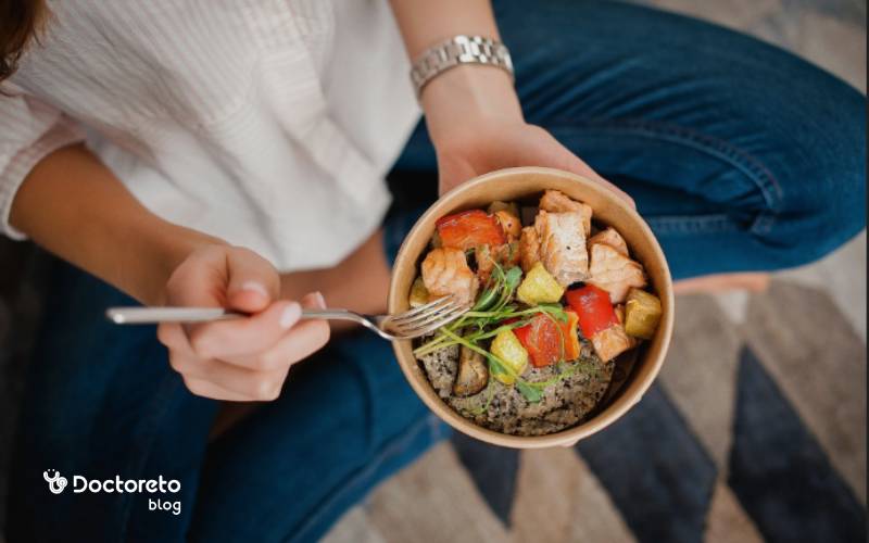 عوامل محیطی و سبک زندگی بر سن باروری تاثیرگذار است.