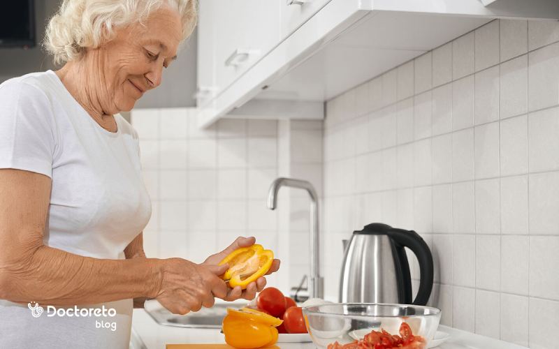 زنان از چه سنی باید به تغذیه استخوان توجه ویژه داشته باشند؟