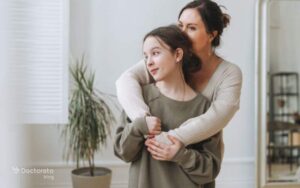 نکات مهم تربیت فرزند دختر که والدین باید رعایت کنند
