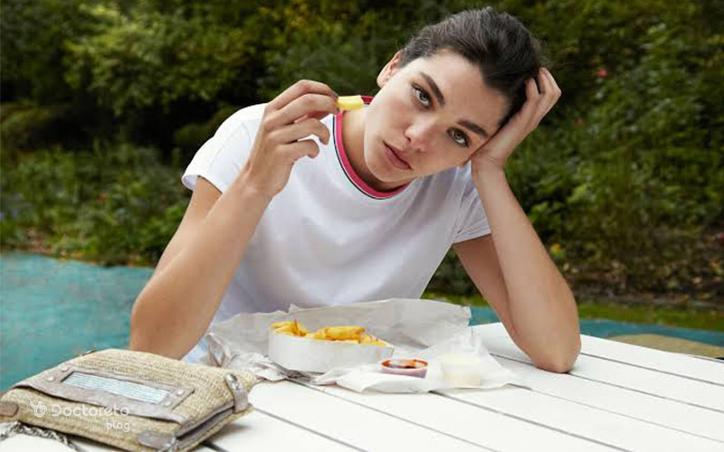 برای نفخ شکم چی بخوریم و از چه غذاهایی پرهیز کنیم؟